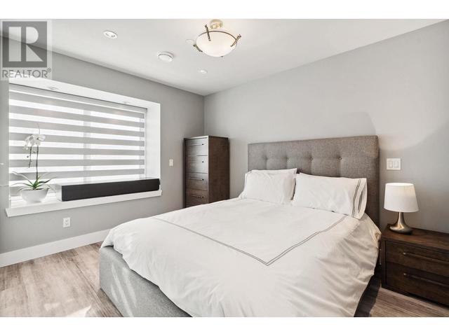2928 W 32nd Avenue, House detached with 5 bedrooms, 5 bathrooms and 2 parking in Vancouver BC | Image 20