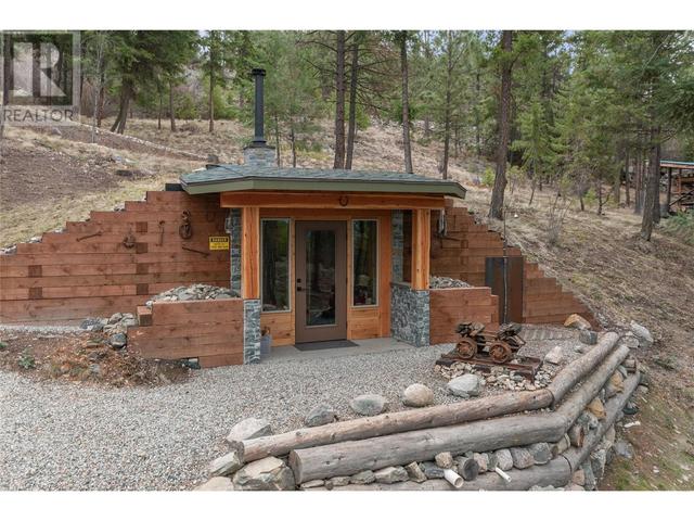 102 Vista Place, House detached with 3 bedrooms, 2 bathrooms and 8 parking in Okanagan Similkameen E BC | Image 39
