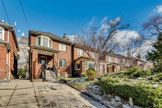 10 Larkin Ave, House detached with 3 bedrooms, 2 bathrooms and 1 parking in Toronto ON | Image 1