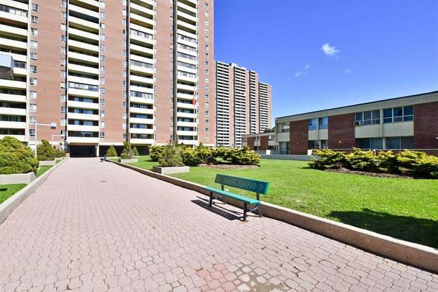 1111 - 5 Massey Sq, Condo with 2 bedrooms, 1 bathrooms and 1 parking in Toronto ON | Image 26