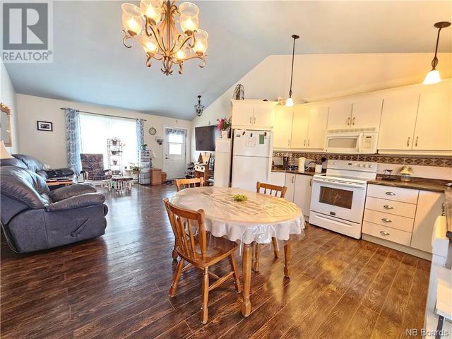 352 Sutherland Brook, House detached with 2 bedrooms, 2 bathrooms and null parking in Drummond P NB | Image 18