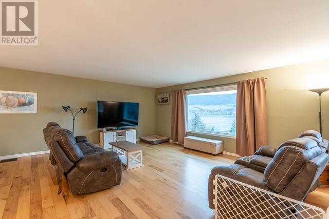 7715 Tronson Road, House detached with 5 bedrooms, 3 bathrooms and 6 parking in Vernon BC | Image 18