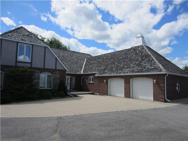 124 Old Hamburg Rd, House detached with 4 bedrooms, 3 bathrooms and 6 parking in Greater Napanee ON | Image 2