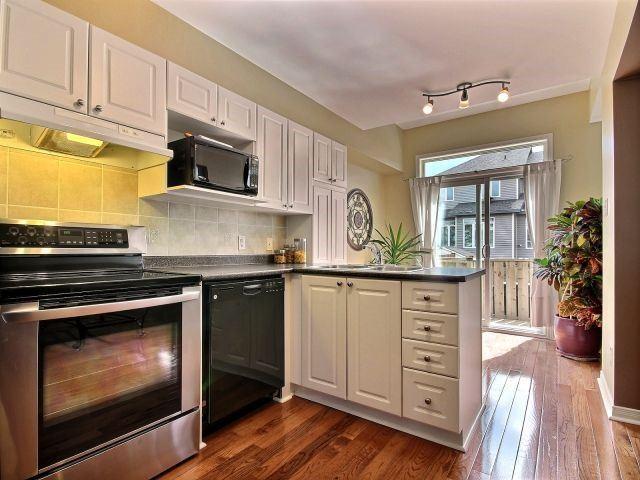 189 Romina St, House attached with 3 bedrooms, 3 bathrooms and 2 parking in Ottawa ON | Image 8