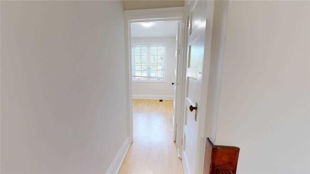 upper - 250 Gilbert Ave, House semidetached with 2 bedrooms, 1 bathrooms and 1 parking in Toronto ON | Image 12