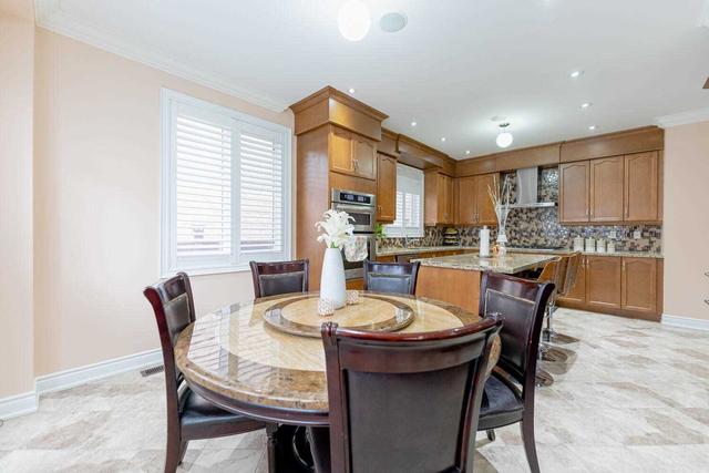 8 Orangeblossom Tr, House detached with 4 bedrooms, 6 bathrooms and 6 parking in Brampton ON | Image 5