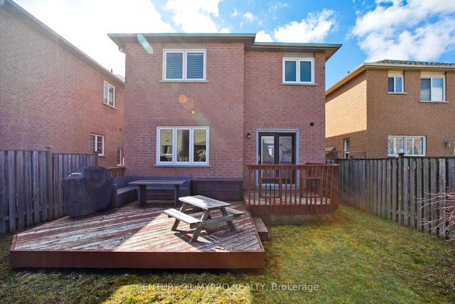 18 River Ridge Blvd, House detached with 3 bedrooms, 3 bathrooms and 4 parking in Aurora ON | Image 30