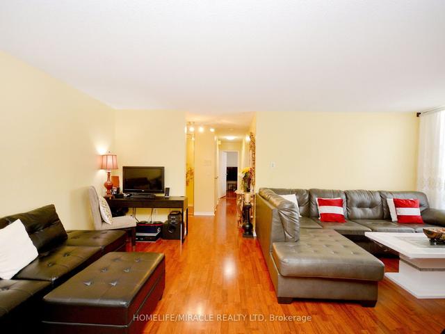 1906 - 21 Knightsbridge Rd, Condo with 2 bedrooms, 1 bathrooms and 1 parking in Brampton ON | Image 14