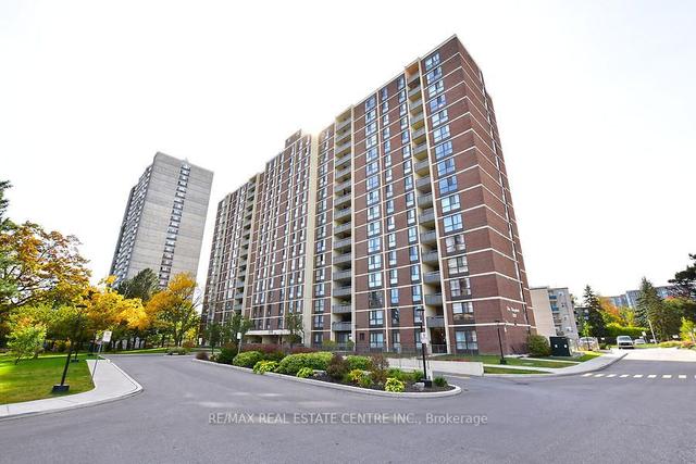 803 - 3170 Kirwin Ave, Condo with 3 bedrooms, 2 bathrooms and 1 parking in Mississauga ON | Image 12
