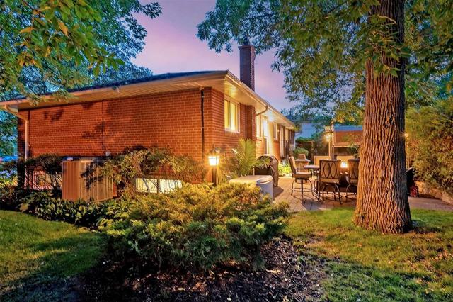 79 Regency Sq, House detached with 3 bedrooms, 2 bathrooms and 5 parking in Toronto ON | Image 22