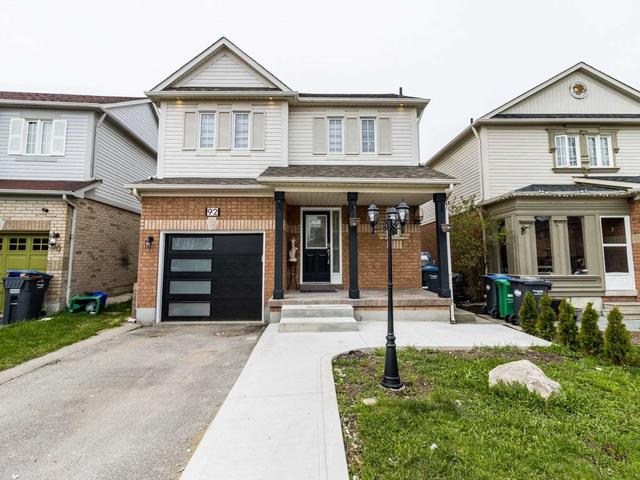92 Charleswood Circ, House detached with 3 bedrooms, 4 bathrooms and 3 parking in Brampton ON | Image 37