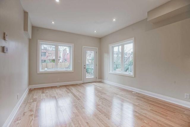 354 Brunswick Ave, House semidetached with 6 bedrooms, 4 bathrooms and null parking in Toronto ON | Image 9