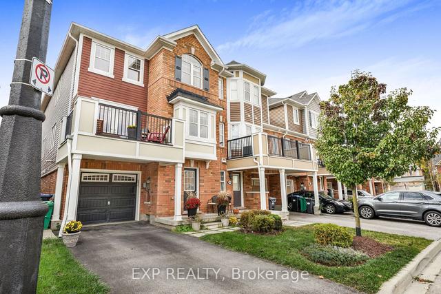 14 Deancrest Rd W, House attached with 3 bedrooms, 2 bathrooms and 2 parking in Brampton ON | Image 1