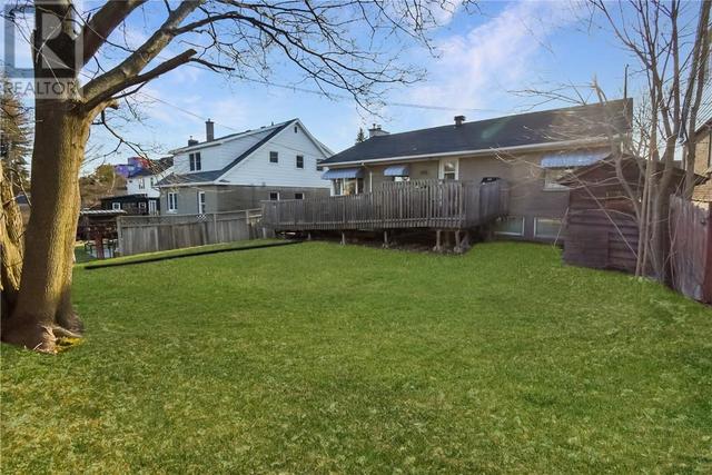 476 Paris Street, House detached with 4 bedrooms, 3 bathrooms and null parking in Greater Sudbury ON | Image 10