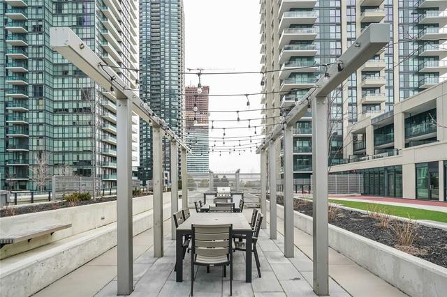 1406 - 4085 Parkside Village Dr, Condo with 2 bedrooms, 2 bathrooms and 1 parking in Mississauga ON | Image 17
