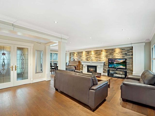 31 Viamede Cres, House detached with 4 bedrooms, 6 bathrooms and 6 parking in Toronto ON | Image 5