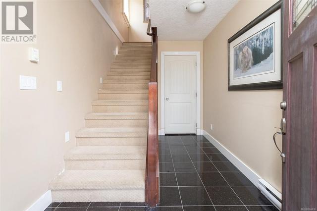 2081 Longspur Dr, House detached with 4 bedrooms, 3 bathrooms and 2 parking in Langford BC | Image 4