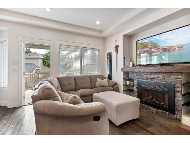 15136 60 Avenue, House detached with 4 bedrooms, 4 bathrooms and 2 parking in Surrey BC | Image 14