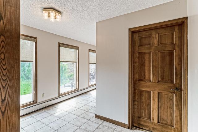 17200 Centre Street Ne, House detached with 6 bedrooms, 3 bathrooms and 10 parking in Calgary AB | Image 9