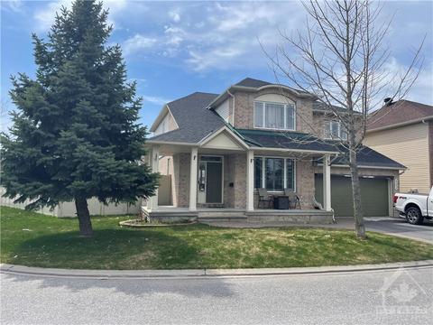 522 Kentmare Crescent, House detached with 5 bedrooms, 4 bathrooms and 4 parking in Ottawa ON | Card Image