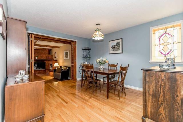 10 Wesley St, House detached with 3 bedrooms, 3 bathrooms and 5 parking in Barrie ON | Image 32