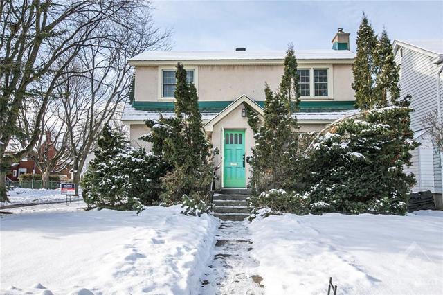584 Mansfield Avenue, House detached with 3 bedrooms, 1 bathrooms and 2 parking in Ottawa ON | Card Image