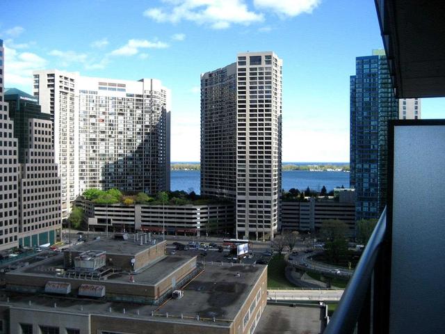 1206 - 55 Bremner Blvd, Condo with 1 bedrooms, 1 bathrooms and 0 parking in Toronto ON | Image 8