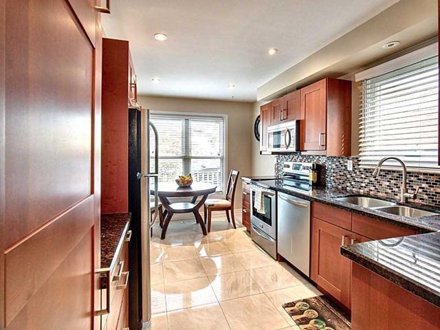 30 Omega Sq, House attached with 4 bedrooms, 4 bathrooms and 4 parking in Brampton ON | Image 22