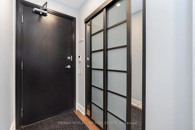500 - 33 Sheppard Ave E, Condo with 1 bedrooms, 1 bathrooms and 1 parking in Toronto ON | Image 2