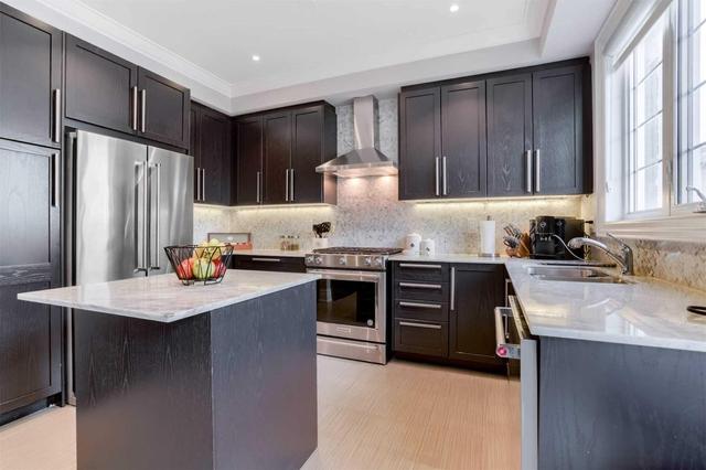 2251 Khalsa Gate, House attached with 3 bedrooms, 4 bathrooms and 2 parking in Oakville ON | Image 12