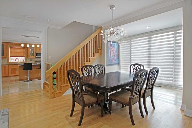 107 Yorkview Dr, House detached with 3 bedrooms, 5 bathrooms and 4 parking in Toronto ON | Image 6