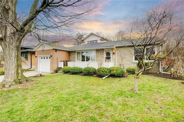 1747 Queenston Road, House detached with 4 bedrooms, 3 bathrooms and 4 parking in Cambridge ON | Image 1