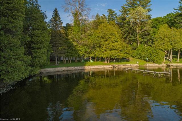 40 Lb 5, House detached with 2 bedrooms, 1 bathrooms and 14 parking in Rideau Lakes ON | Card Image