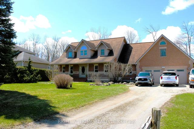 3608 Linda St, House detached with 4 bedrooms, 3 bathrooms and 8 parking in Innisfil ON | Image 1