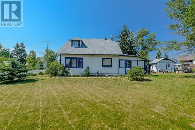 1008 3rd Avenue, House detached with 3 bedrooms, 1 bathrooms and 4 parking in Beaverlodge AB | Image 37