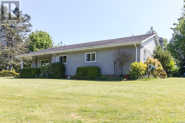 6787 Grant Rd W, House detached with 3 bedrooms, 2 bathrooms and 12 parking in Sooke BC | Image 11