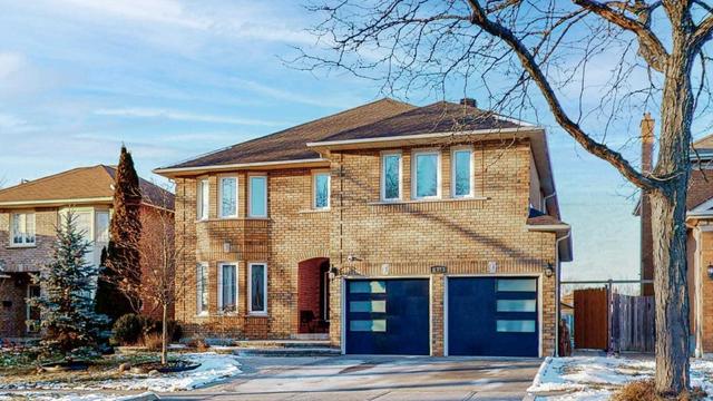 100 Erickson Dr, House detached with 5 bedrooms, 4 bathrooms and 2 parking in Whitby ON | Card Image