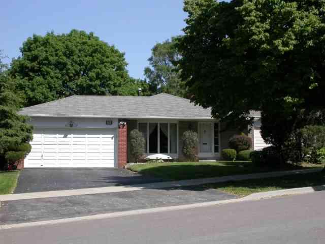 80 Havenbrook Blvd, House detached with 3 bedrooms, 3 bathrooms and 4 parking in Toronto ON | Image 1
