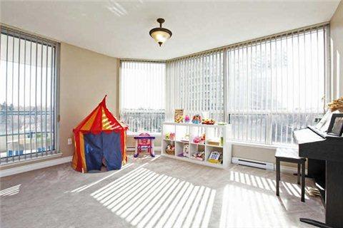 404 - 4725 Sheppard Ave E, Condo with 2 bedrooms, 2 bathrooms and 1 parking in Toronto ON | Image 6