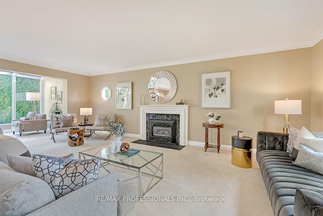9 Hilldowntree Rd, House detached with 4 bedrooms, 3 bathrooms and 6 parking in Toronto ON | Image 39