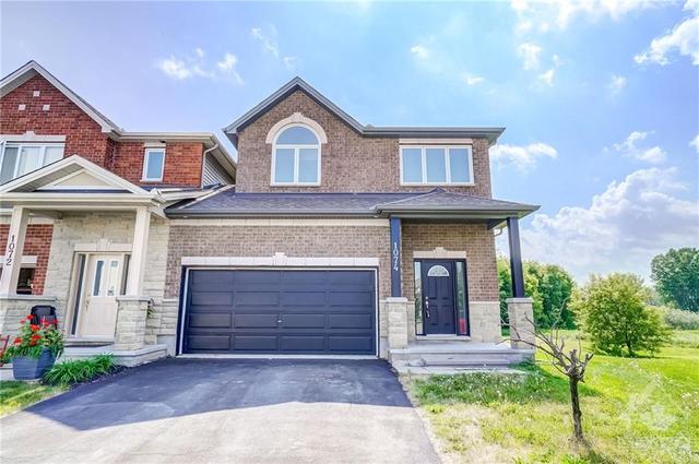 1074 Northgraves Crescent, Townhouse with 3 bedrooms, 4 bathrooms and 4 parking in Ottawa ON | Image 1
