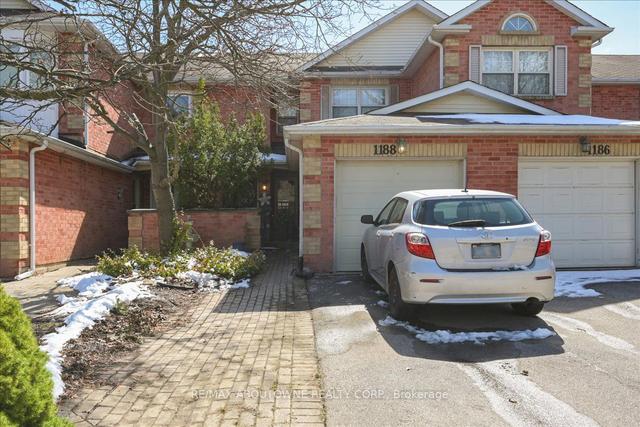 1188 Mccraney St E, House attached with 3 bedrooms, 3 bathrooms and 3 parking in Oakville ON | Image 1