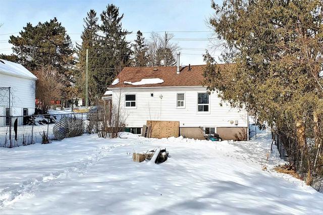 118 Eagle St, House detached with 2 bedrooms, 1 bathrooms and 8 parking in Newmarket ON | Image 25