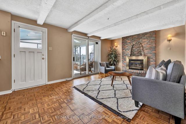205 Mcgarry Dr, House detached with 3 bedrooms, 2 bathrooms and 3 parking in Kitchener ON | Image 5