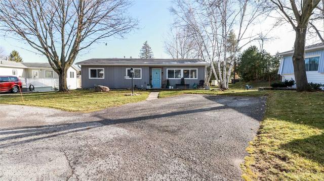 6 Aspen Crt, Home with 2 bedrooms, 1 bathrooms and 2 parking in Innisfil ON | Image 34