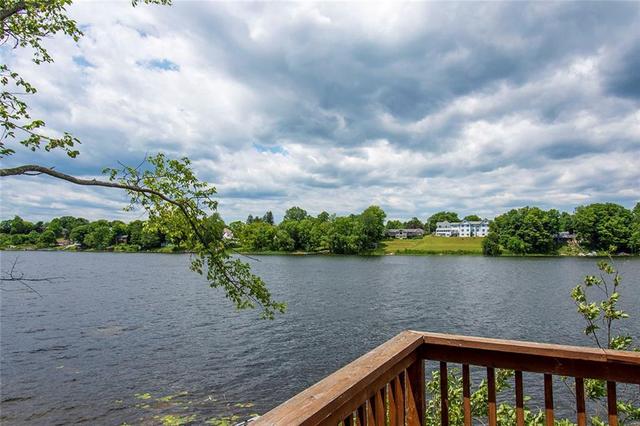 561 Graceys Island, House detached with 2 bedrooms, 1 bathrooms and null parking in Central Frontenac ON | Image 28