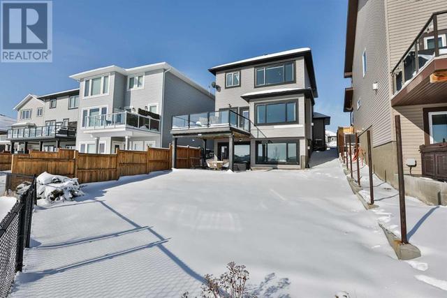743 Moonlight Crescent W, House detached with 4 bedrooms, 3 bathrooms and 4 parking in Lethbridge AB | Image 6