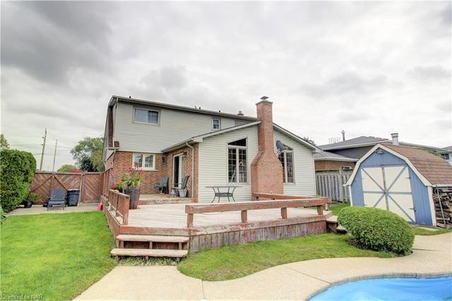 27 Rene Lane, House detached with 3 bedrooms, 2 bathrooms and 5 parking in St. Catharines ON | Image 6