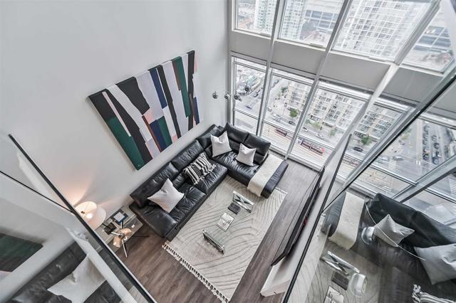 3208 - 15 Fort York Blvd, Condo with 2 bedrooms, 2 bathrooms and 1 parking in Toronto ON | Image 19