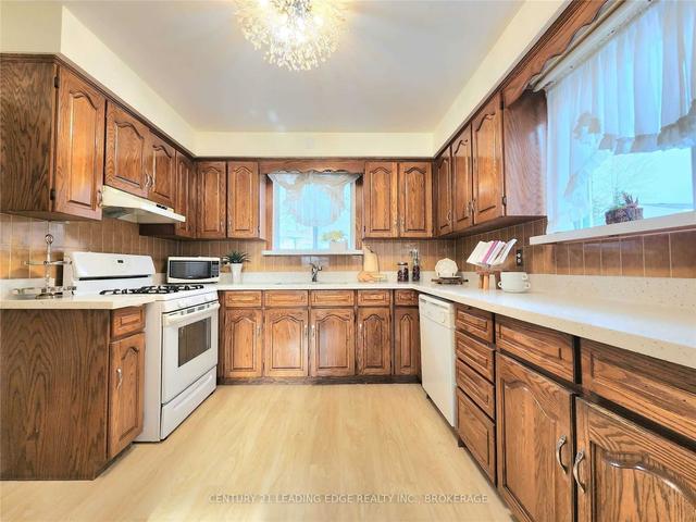 30 Marilake Dr, House detached with 4 bedrooms, 2 bathrooms and 6 parking in Toronto ON | Image 23